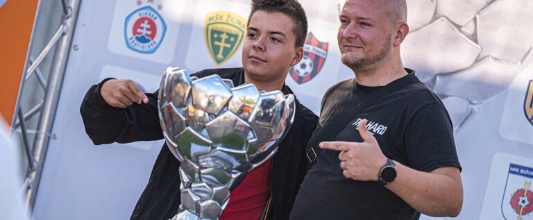 fanzna prichdza pred zpasom komrna s trnavou pre fanikov 53b92a7